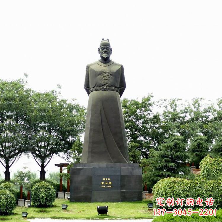 成都“洪武之治”明太祖石雕塑像