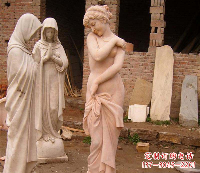 成都半裸女人大理石雕塑