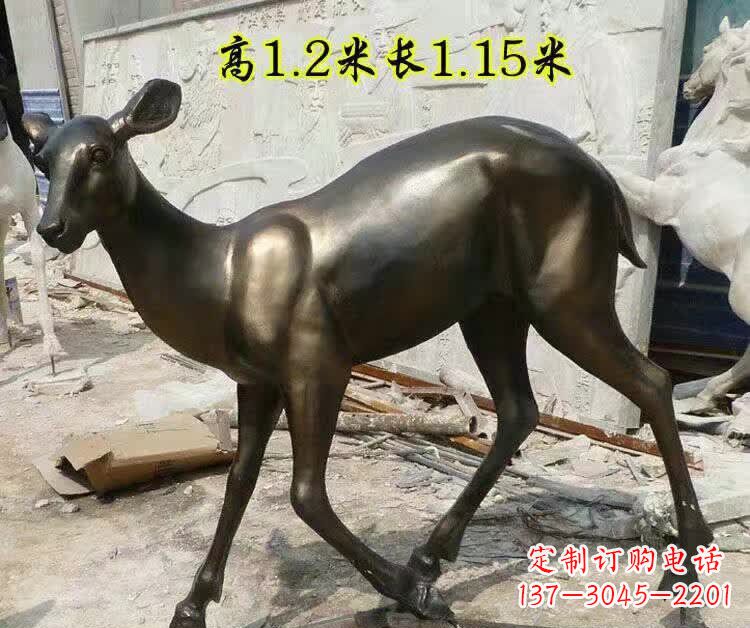 成都灵动的小鹿铜雕