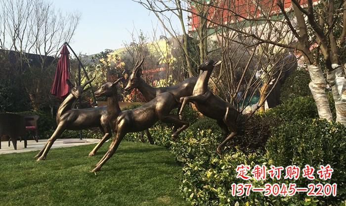 成都“跃动的小鹿雕塑”