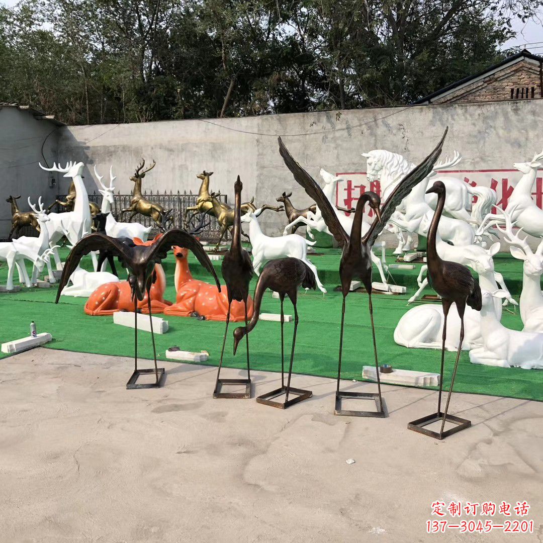 成都仙鹤玻璃钢雕塑精致美丽的艺术品