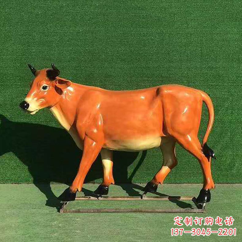 成都玻璃钢材料制作的动物雕塑