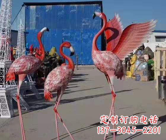 成都火烈鸟雕塑以玻璃钢创造精美的景观雕塑