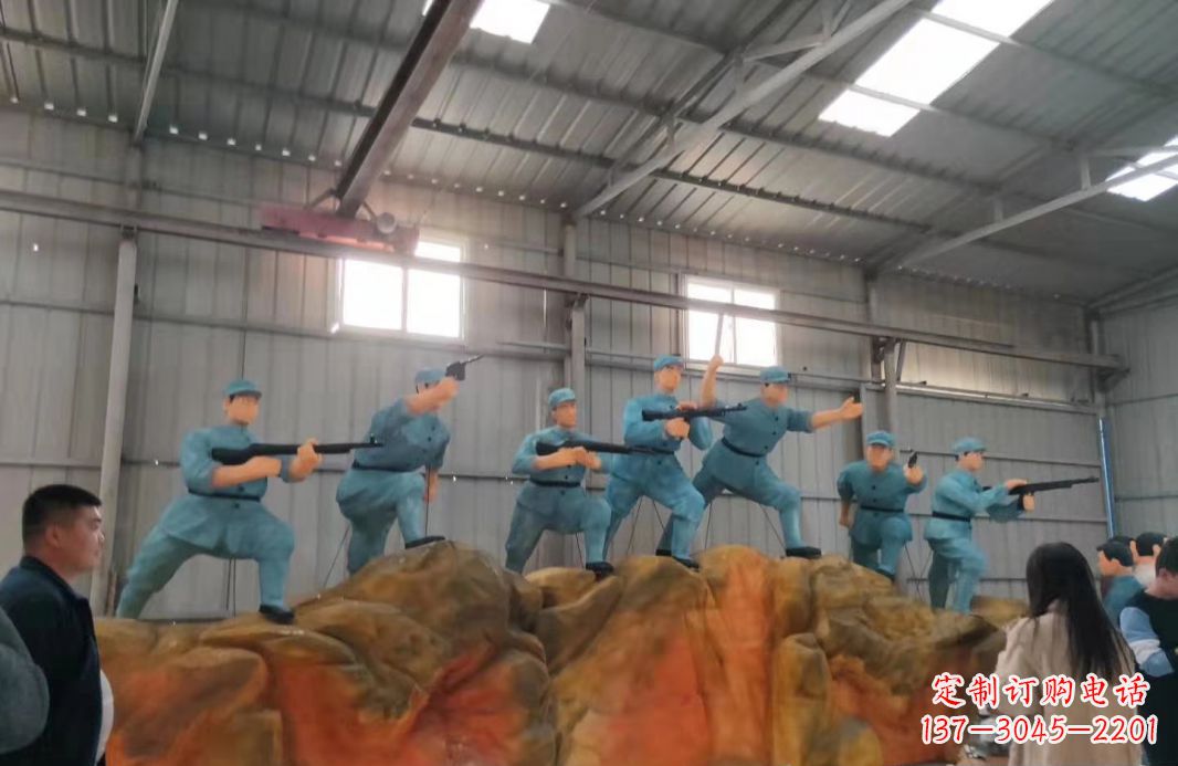 成都英雄雕塑玻璃钢仿真抗战人物景观雕塑