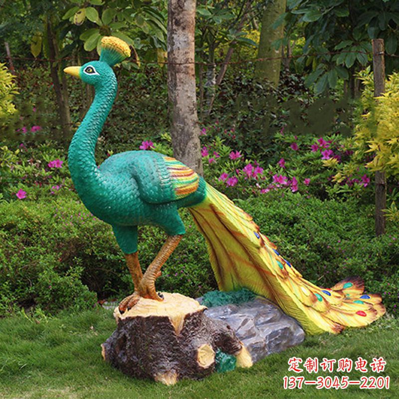 成都玻璃钢制作的孔雀雕塑