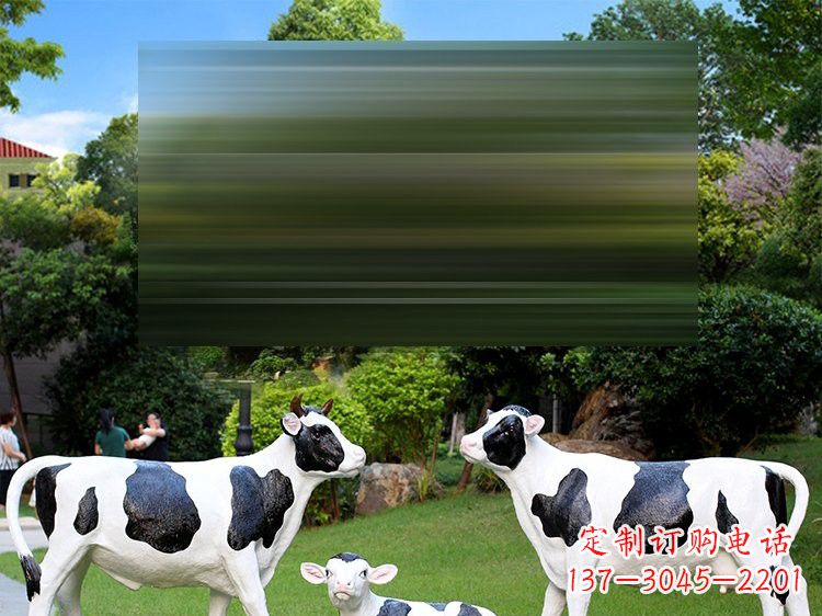 成都玻璃钢仿真奶牛雕塑以现实奶牛为灵感