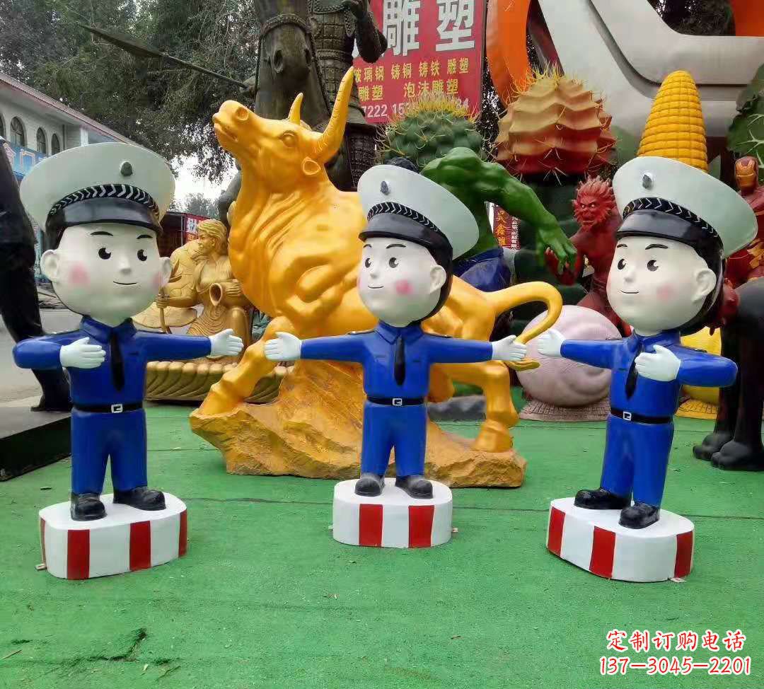 成都玻璃钢制作的交通警察雕塑