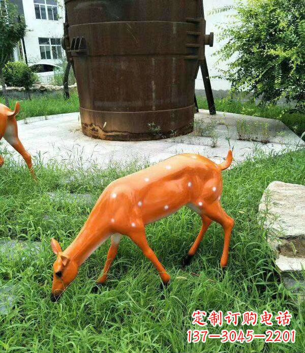 成都玻璃钢喷漆动物梅花鹿雕塑