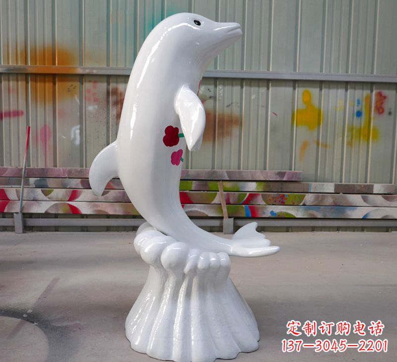 成都海豚的魅力玻璃钢海豚雕塑