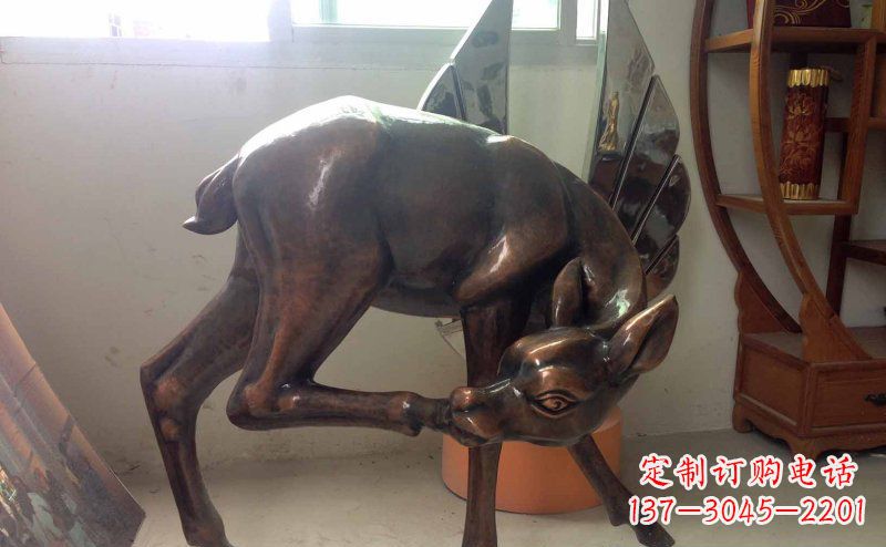 成都玻璃钢小鹿仿铜动物雕塑