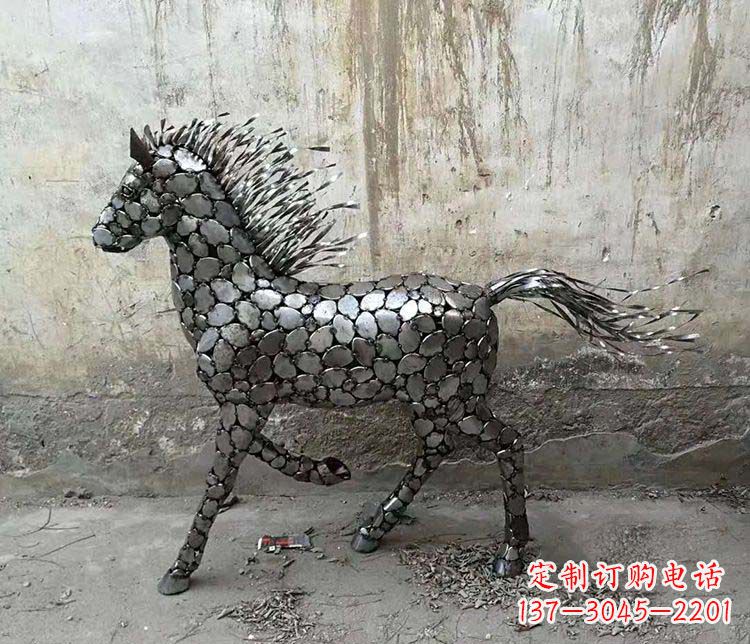 成都不锈钢奔马雕塑艺术与自由的象征