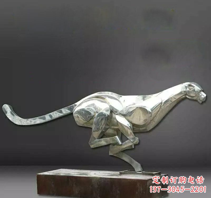 成都不锈钢豹子雕塑一种精美的雕塑艺术