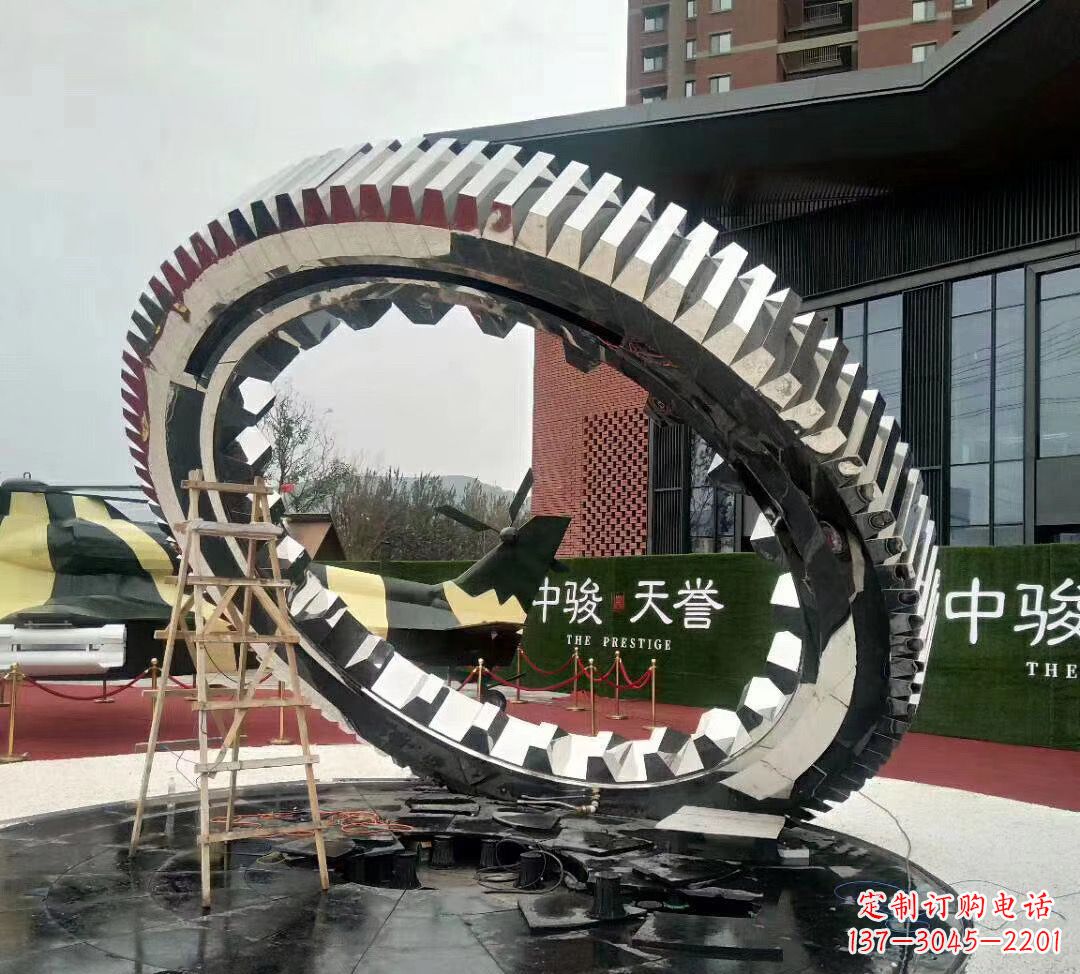 成都不锈钢齿轮雕塑以科技艺术的形式演绎动力