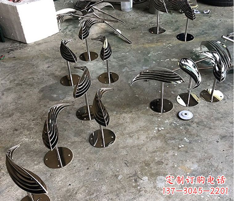 成都精美不锈钢动物雕塑