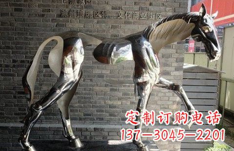 成都不锈钢马雕塑精美而又具有象征意义