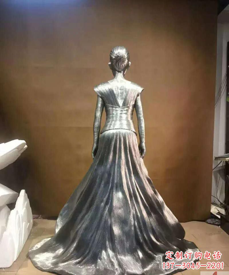 成都女性之美不锈钢抽象女人身影雕塑