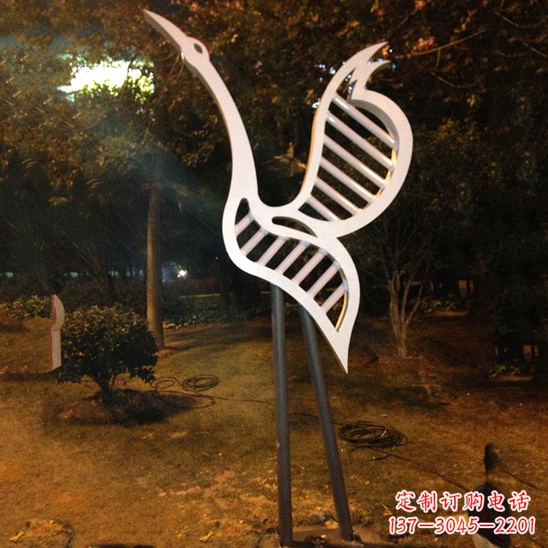 成都仙鹤雕塑精美的不锈钢制作
