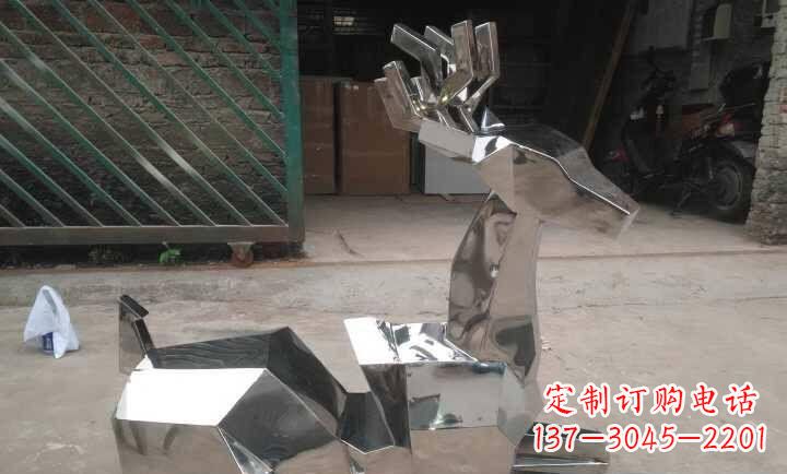 成都不锈钢鹿雕塑艺术之美