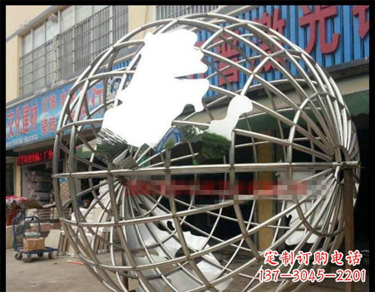 成都纪念地球的不锈钢雕塑