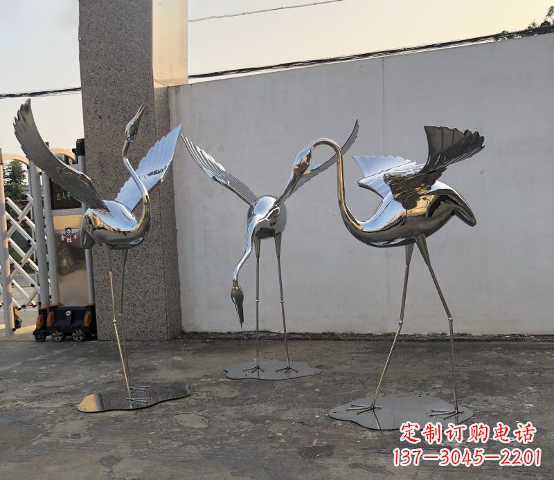 成都不锈钢锻造的丹顶鹤雕塑