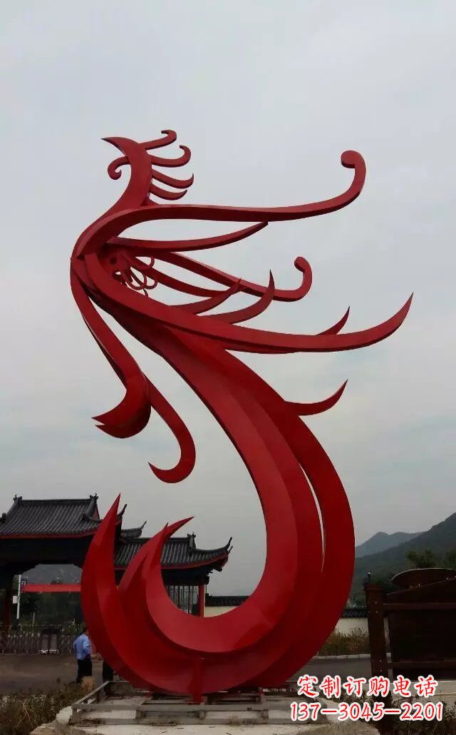 成都凤凰雕塑象征着和平与繁荣