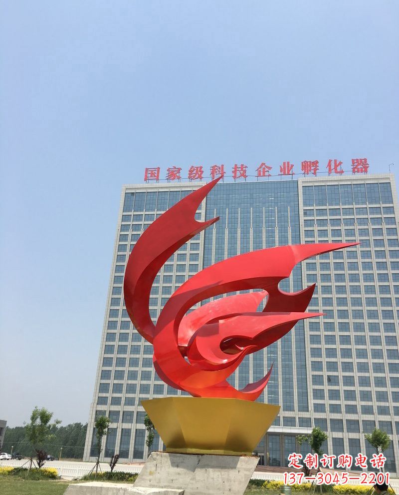 成都不锈钢凤凰雕塑一种具有传统文化内涵的艺术品