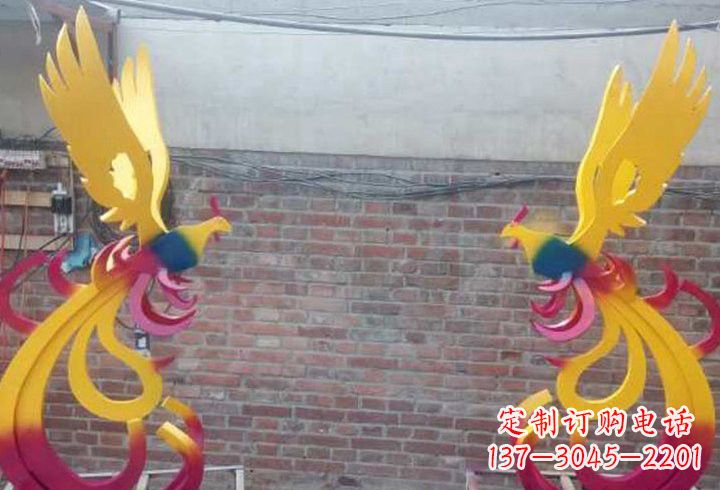 成都不锈钢公园彩色凤凰雕塑——艺术与自然的融合
