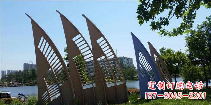 成都不锈钢公园的船帆雕塑
