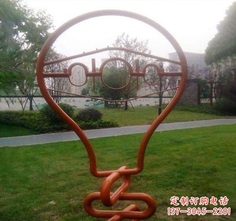 成都不锈钢灯泡雕塑点亮城市之美
