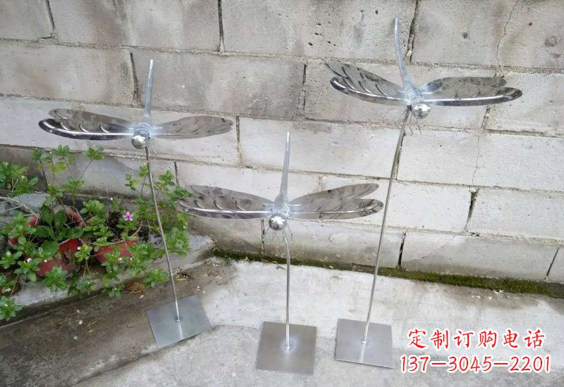 成都动物雕塑不锈钢蜻蜓的精美镜面