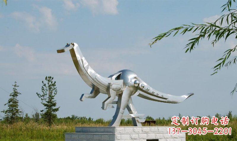 成都不锈钢鸭嘴龙雕塑艺术与自然完美结合