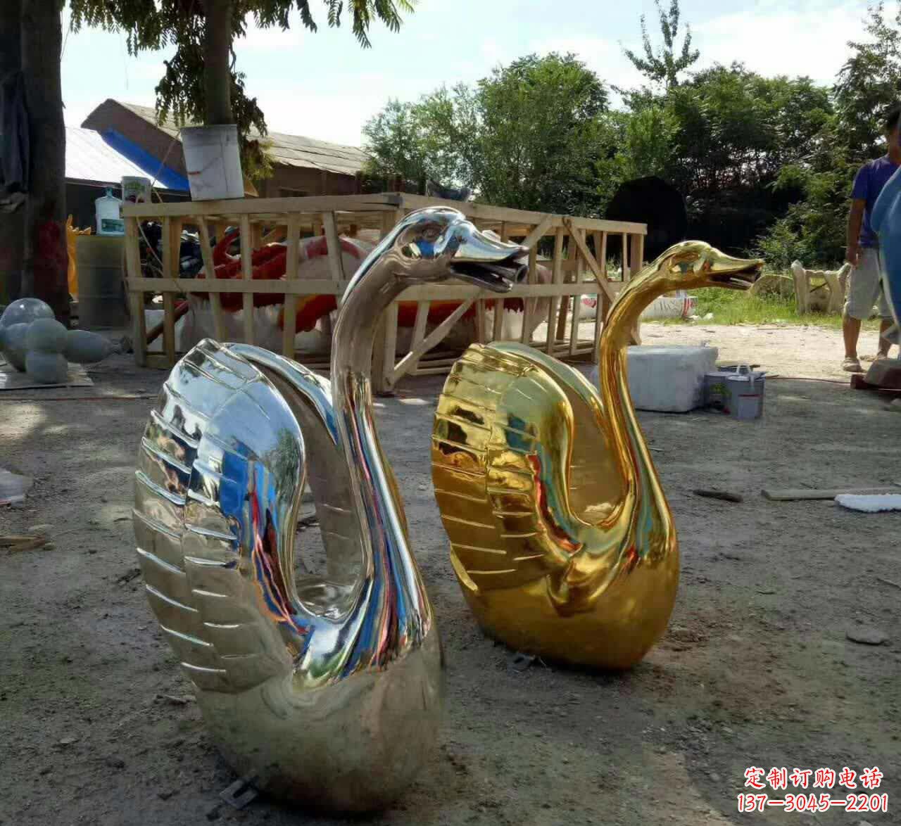 成都不锈钢天鹅雕塑艺术之美