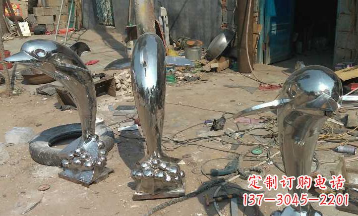 成都不锈钢海豚雕塑——美丽的海洋之灵