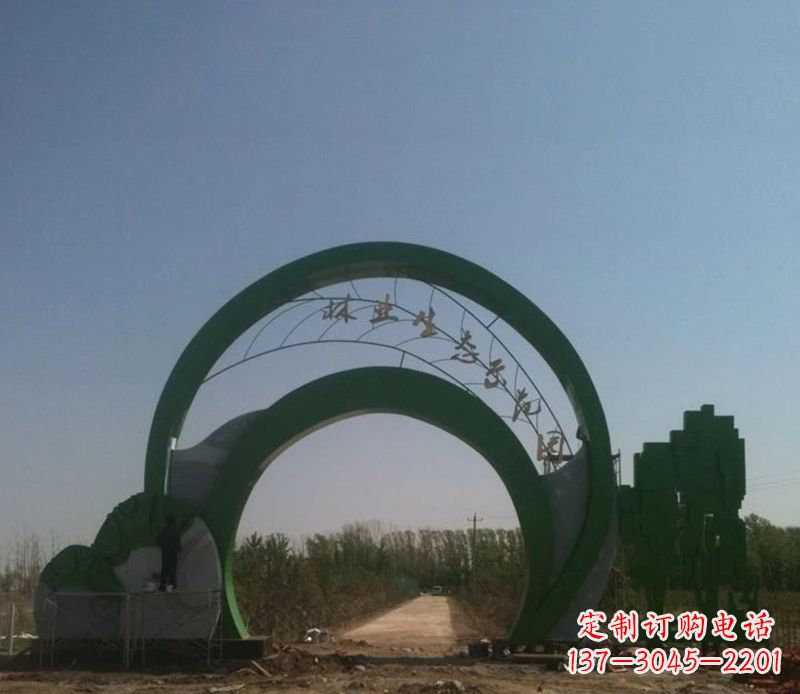 成都不锈钢拱门雕塑给家园增添艺术气息