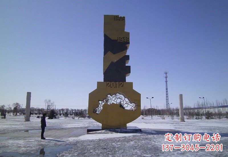成都不锈钢钥匙雕塑精致且具有象征意义