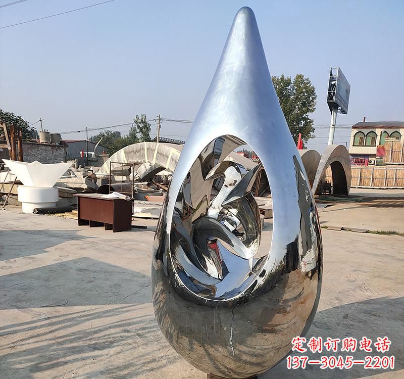 成都不锈钢大水滴雕塑一座极致简约的艺术作品