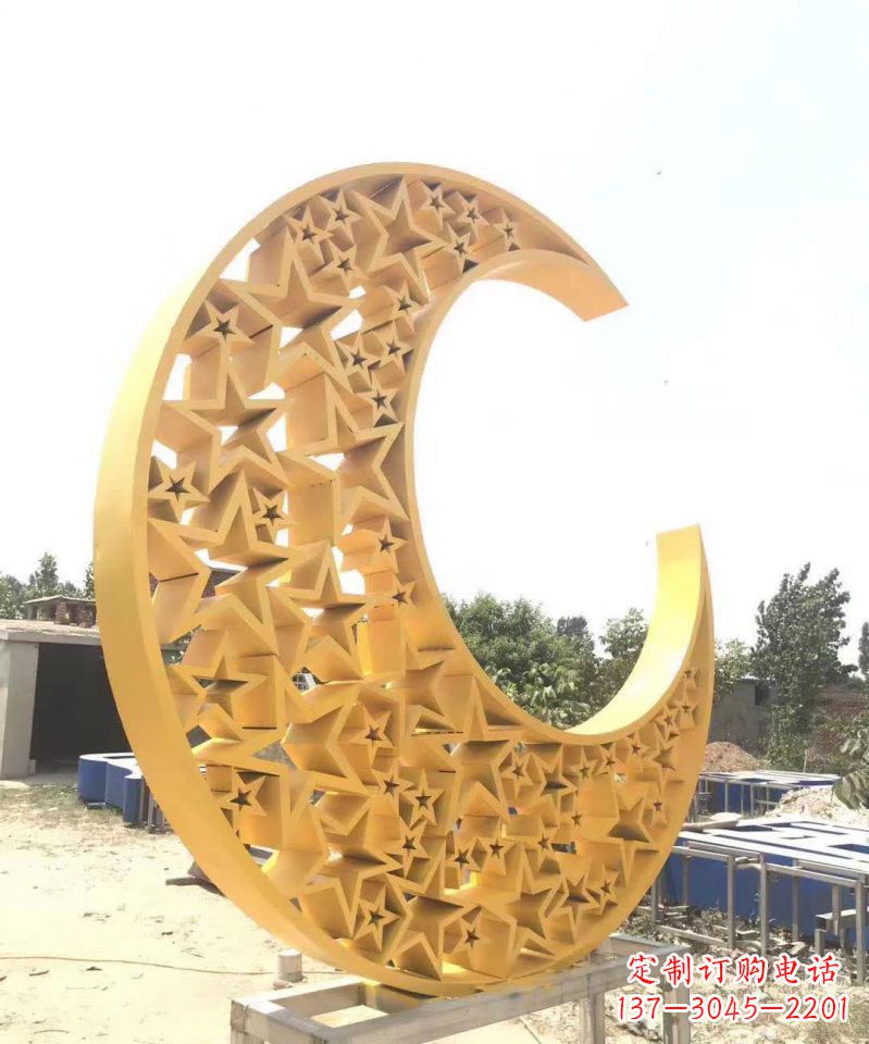 成都不锈钢月亮雕塑象征着梦想与希望