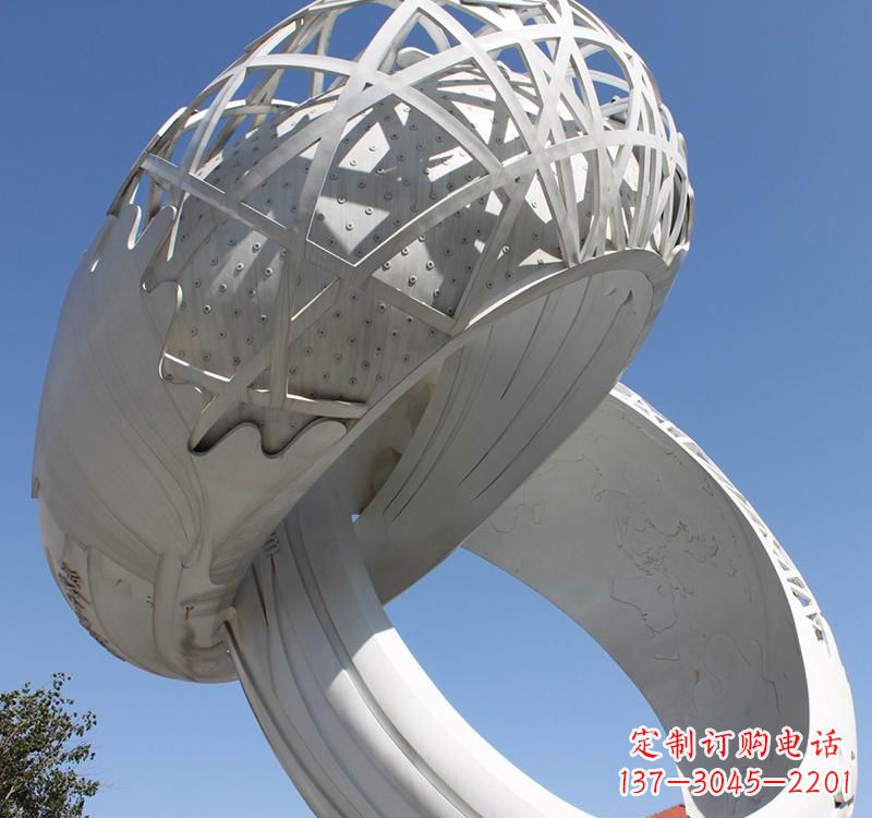 成都不锈钢户外婚庆戒指雕塑婚礼永恒的记忆