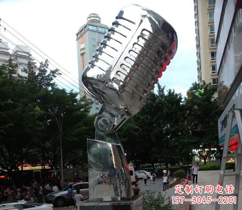 成都不锈钢话筒雕塑象征传统文化和新时代