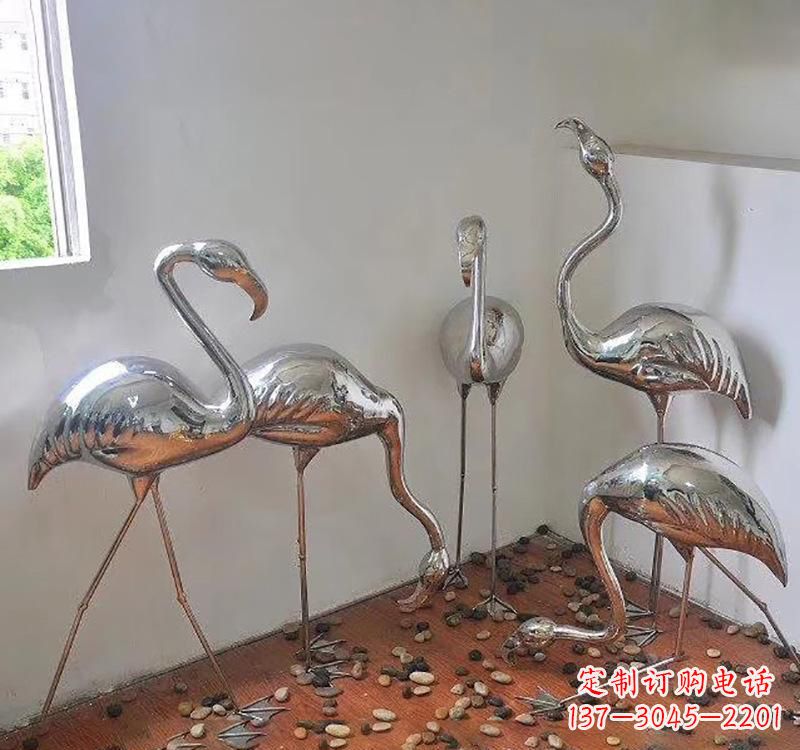 成都不锈钢火烈鸟象征勇气与活力