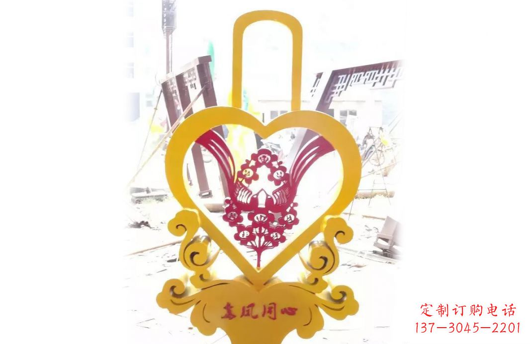 成都不锈钢龙凤同心景观雕塑彰显中国传统文化
