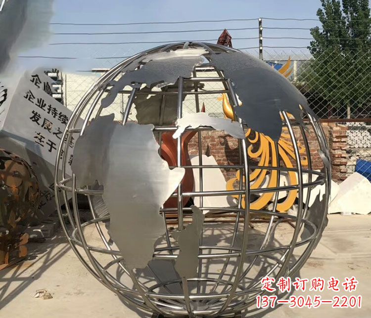 成都不锈钢镂空地球仪雕塑艺术技艺的精美体现