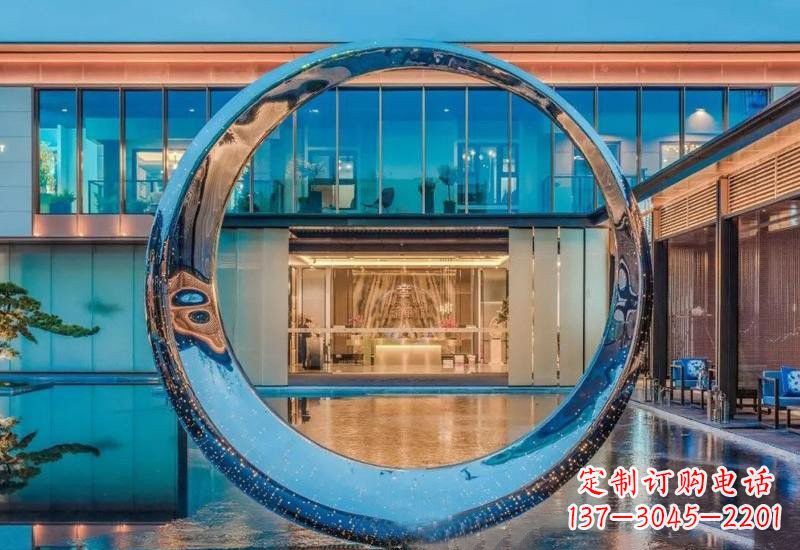 成都不锈钢镂空灯光圆环雕塑