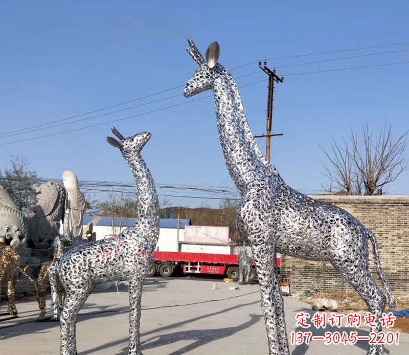 成都不锈钢镂空长颈鹿雕塑