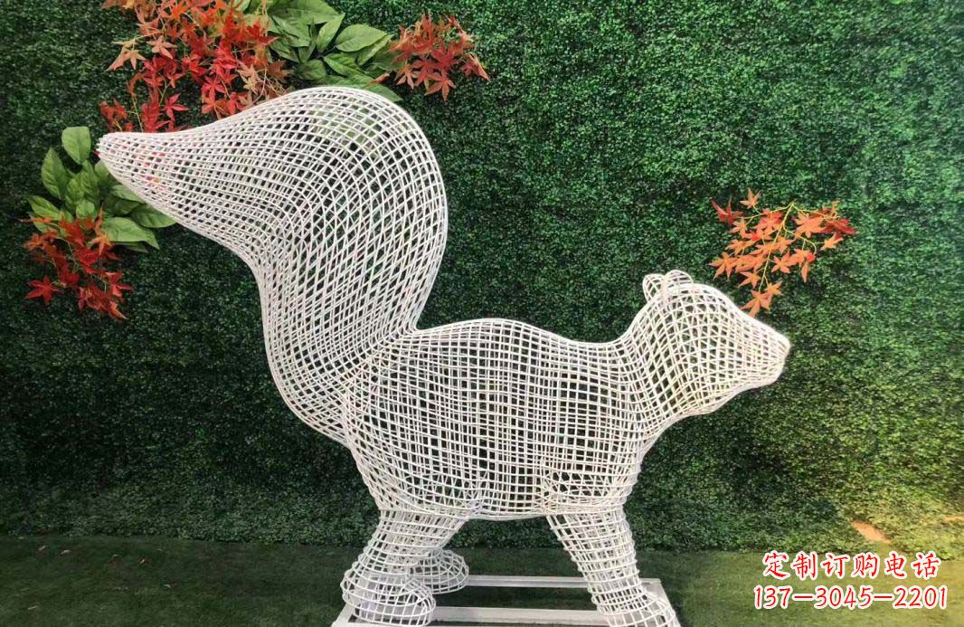 成都不锈钢松鼠雕塑艺术与精美结合