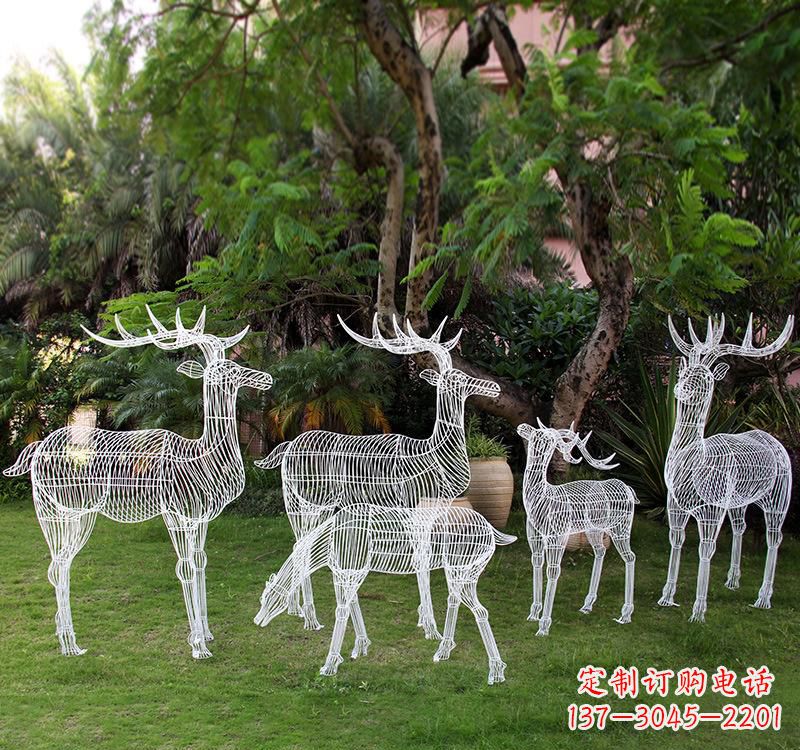 成都不锈钢梅花鹿雕塑美丽的象征