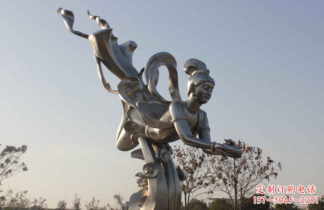 成都蟠桃祈福精美不锈钢雕塑
