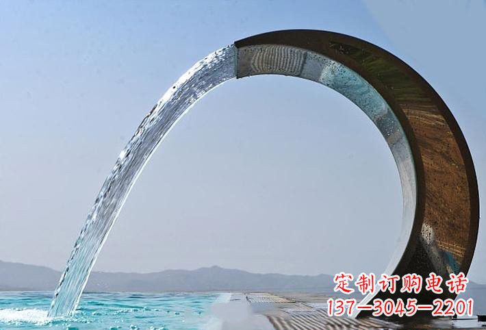 成都精美不锈钢喷水圆环雕塑