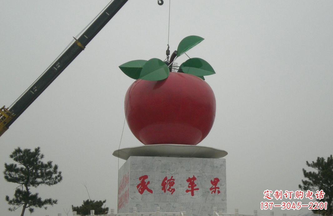 成都不锈钢苹果景观雕塑