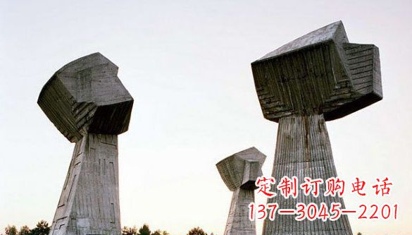 成都不锈钢拳头一种独特的雕塑材料
